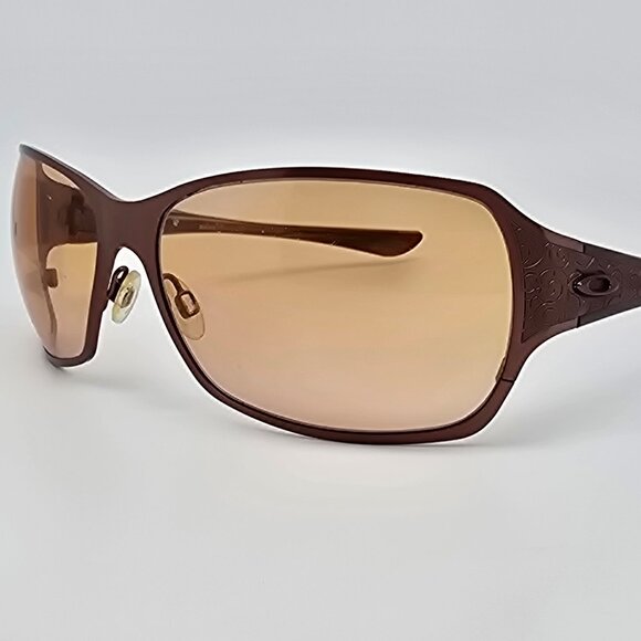 Oakley 05-313 Behave Brushed Bronze Frame VR50-Brown Gradient Lens Sunglasses - Picture 1 of 12
